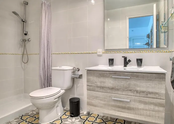 Apartment Kaminias Iii Reformat Per 4 Persones A Politur A 10 Minuts A Peu De La Cala Rovira